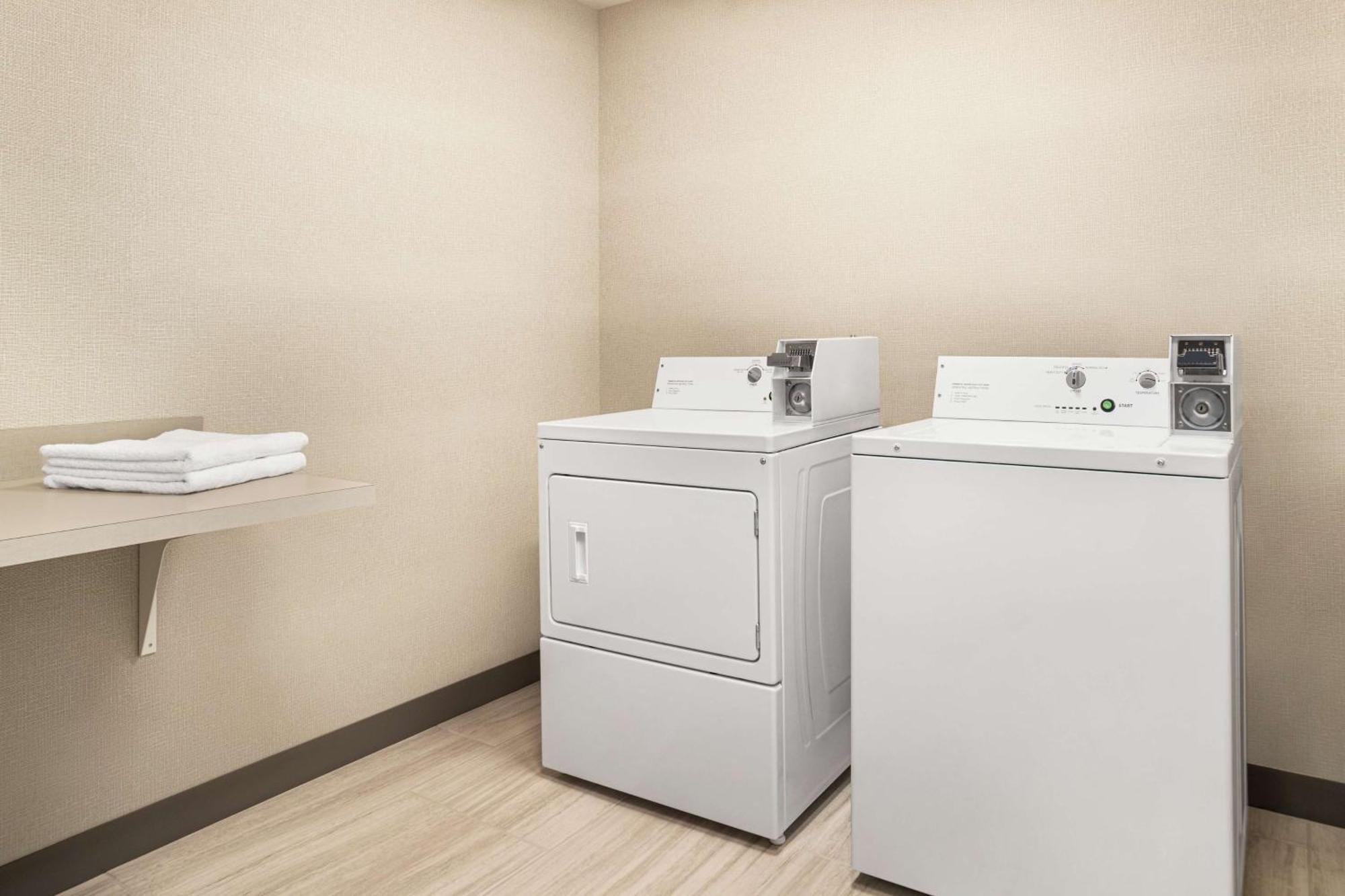 Hampton Inn & Suites Miami, Kendall, Executive Airport Country Walk Bagian luar foto
